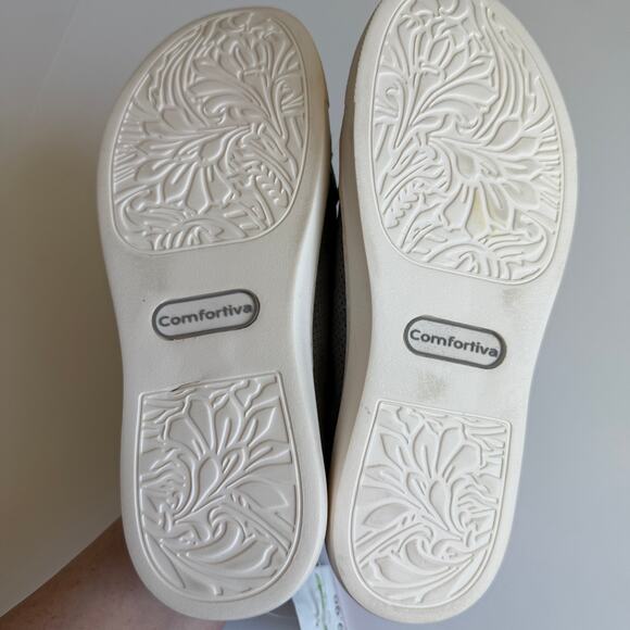 NEW Comfortiva Tacey Slate Blue-Gray Sneakers 6.5 Womens - Picture 13 of 13